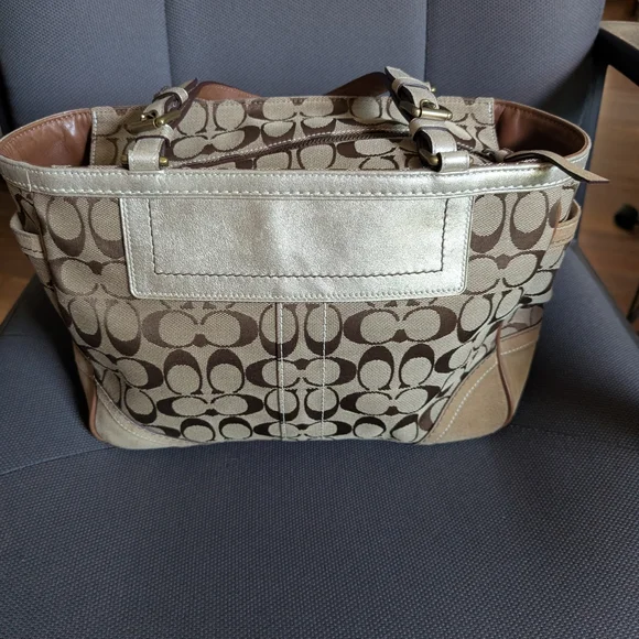Coach Signature Jacquard Shoulder Bag - Picture 4 of 11